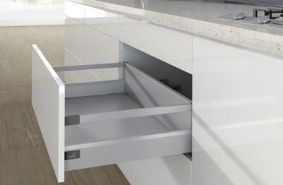 Комплект короба arcitech с рел ингом, с соед.зад.стенки, nl550, h186/94, цвет серебристый 9150704 Hettich