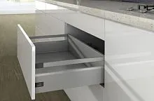 Комплект короба arcitech с рел ингом, с соед.зад.стенки, nl550, h186/126, цвет серебристый 9150939 Hettich